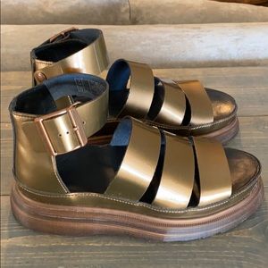 Dr. Martens Clarissa Gold / Pewter Bronze